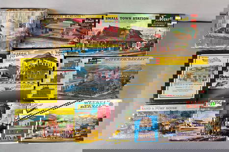 Group of HO Scale Railroad Building Plastic Model Kits: all sets seem complete, includes Water Tower, Weekly Herald, Signal tower Kit and more