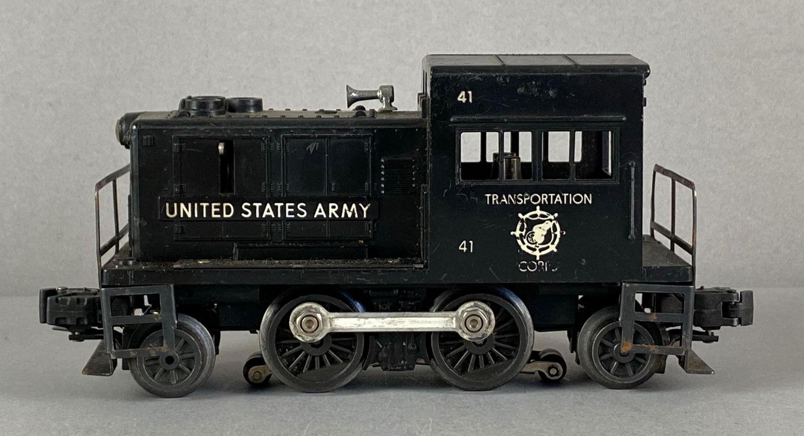 Lionel O Scale Transportation Coro US Army Train Switcher: Untested, measures 7 inches in length