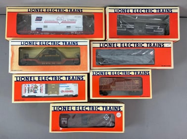 Group of 7 Lionel O Scale Train Cars