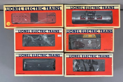 Group of 6 Lionel O Scale Train Cars