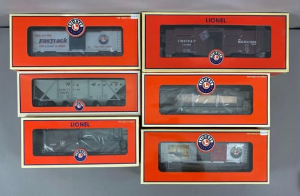 Group of 6 Lionel O Scale Train Cars