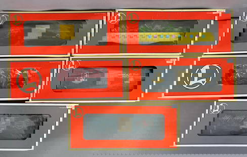 Group of 5 Lionel O Scale Train Cars: All in original boxes, includes Lionel centennial box car, 55 Tie-Jector, NLOE Grucci Boxcar and more, longest measures 12 inches in length