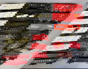 Group of Lionel O Scale Train Cars
