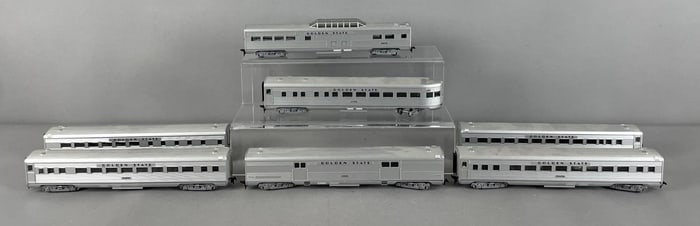 Group of HO Scale Golden State Passenger Cars