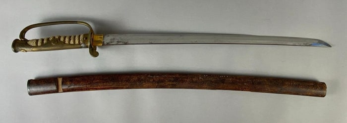 Pre-WW2 Japanese Gendaito Officers Sword with Wood Sheath