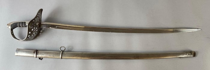 1899 Model Victoria Calvary Trooper Guard Saber with Metal Scabbard