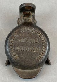 Winnie Chicago Cast Iron Milk Protector