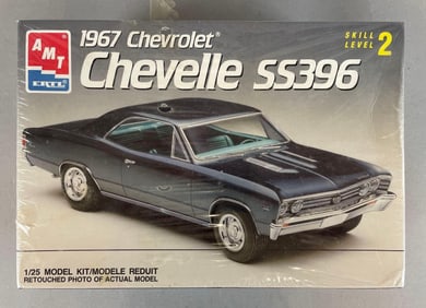 AMT Ertl 1967 Chevy Chevelle SS396 Model Kit