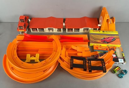 Group of Mattel Hot Wheels Racetrack Parts and More