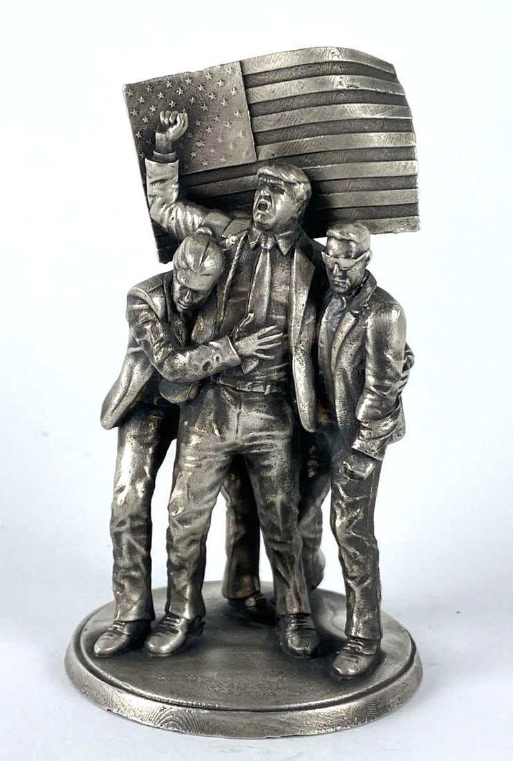 SUPER RARE Limited Edition Gold Spartan Trump Fight Fight Fight No.17 4.9 oz .999 Silver Figure (1 of 6)