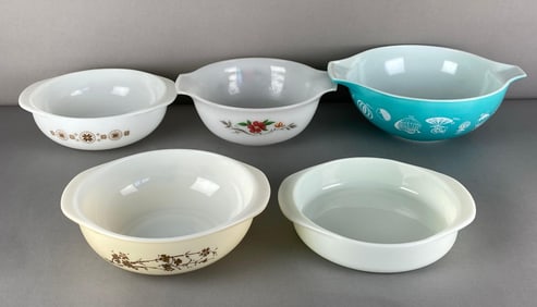 Group of 5 Pyrex Glass Mixing Bowls