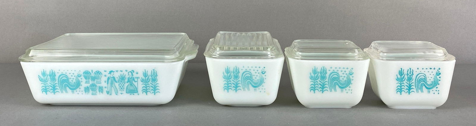 Set of 4 Pyrex Turquoise Amish Butterprint Glass Refrigerator Dishes (1 of 5)