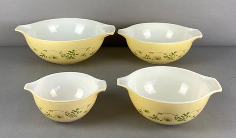 Set of 4 Pyrex Shenandoah Cinderella Nesting Glass Mixing Bowls