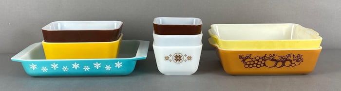 Group of 8 Pyrex Glass Refrigerator