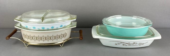 Group of 4 Pyrex Seasonal Glass Casserole Dishes