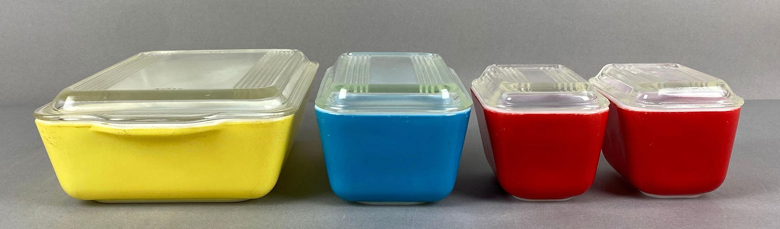 Set of 4 Pyrex Refrigerator Glass Dishes (1 of 2)
