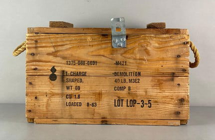 Vietnam M3E2 40 Ib Demolition Charge Explosive Crate