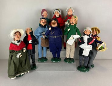 Group of 10 Byers Choice Christmas Carolers