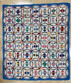 Vintage Hand Stitched Wedding Ring Patterned Quilt