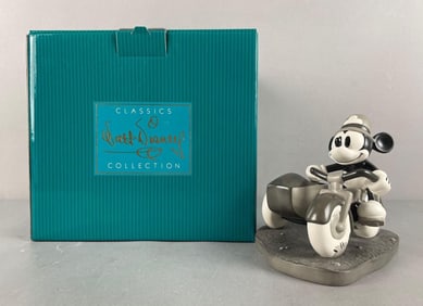Walt Disney Classics Collection The Dognapper on Patrol Statue