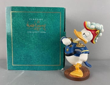 Walt Disney Classics Collection Animators Choice Donald Duck Statue