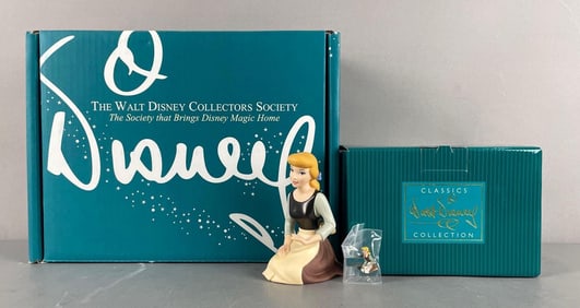 Walt Disney Classics Collection Wistful Dreamer Cinderella Statue and Pin
