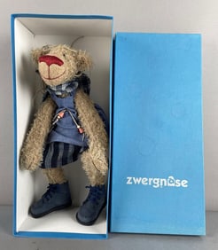 Limited Edition 1999 Zwergnase Gwendolyn Bear