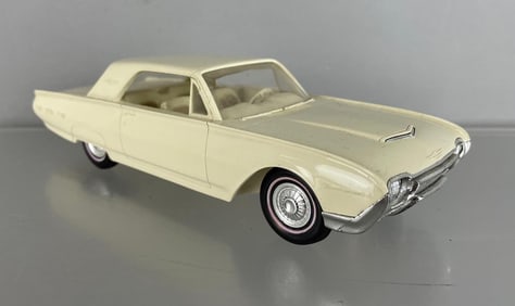 1962 Ford Thunderbird 2 Door Hardtop Corinthian White Dealership Promo Car