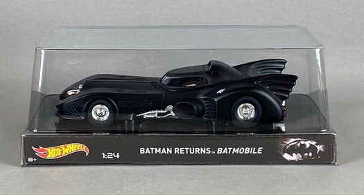 2014 Mattel Hot Wheels Batman Returns Batmobile