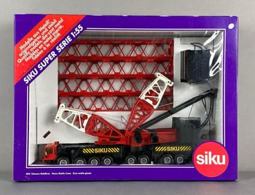 SIKU Super Series Die-Cast Heavy Mobil Crane