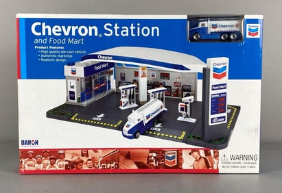 Daron Chevron Station and Food Mart Playset