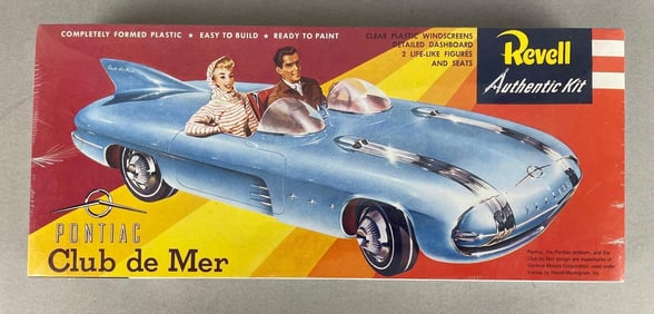 Revell Pontiac Club de Mer Model Kit