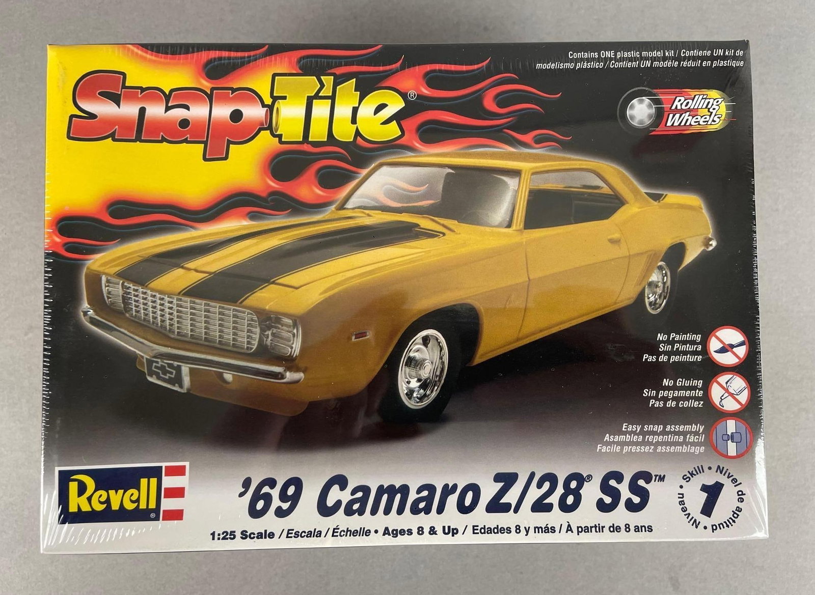 Revell SnapTite 1969 Chevy Camaro Z/28 SS Model Kit (1 of 3)
