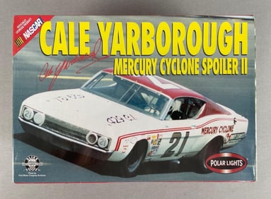 Polar Lights Cale Yarborough Mercury Cyclone Spoiler II Model Kit