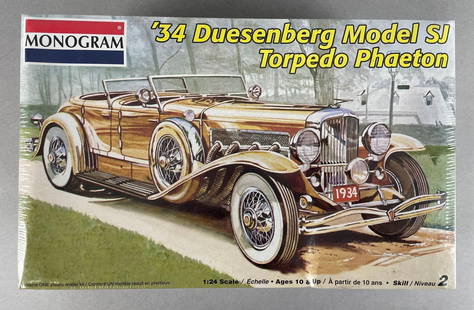 Monogram 1934 Duesenberg Model SJ Torpedo Phaeton Model Kit: Monogram 1934 Duesenberg Model SJ Torpedo Phaeton Model Kit