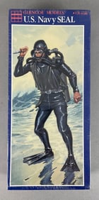 Glencoe U.S. Navy Seal Model Kit