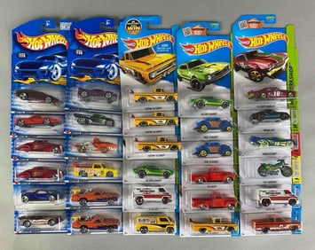 Group of 30 Mattel Hot Wheels Die-Cast Cars
