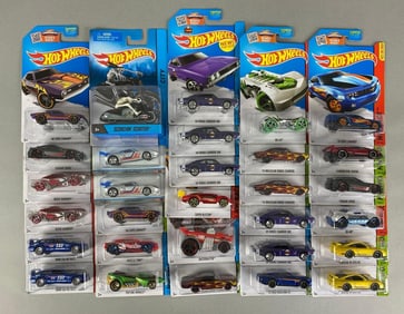 Group of 30 Mattel Hot Wheels Die-Cast Cars