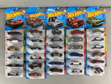 Group of 30 Mattel Hot Wheels Die-Cast Vehicles