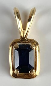 14K Gold Sapphire Necklace Pendant