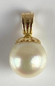 14K Gold Pearl Necklace Pendant