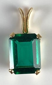 14K Gold Green CZ Necklace Pendant