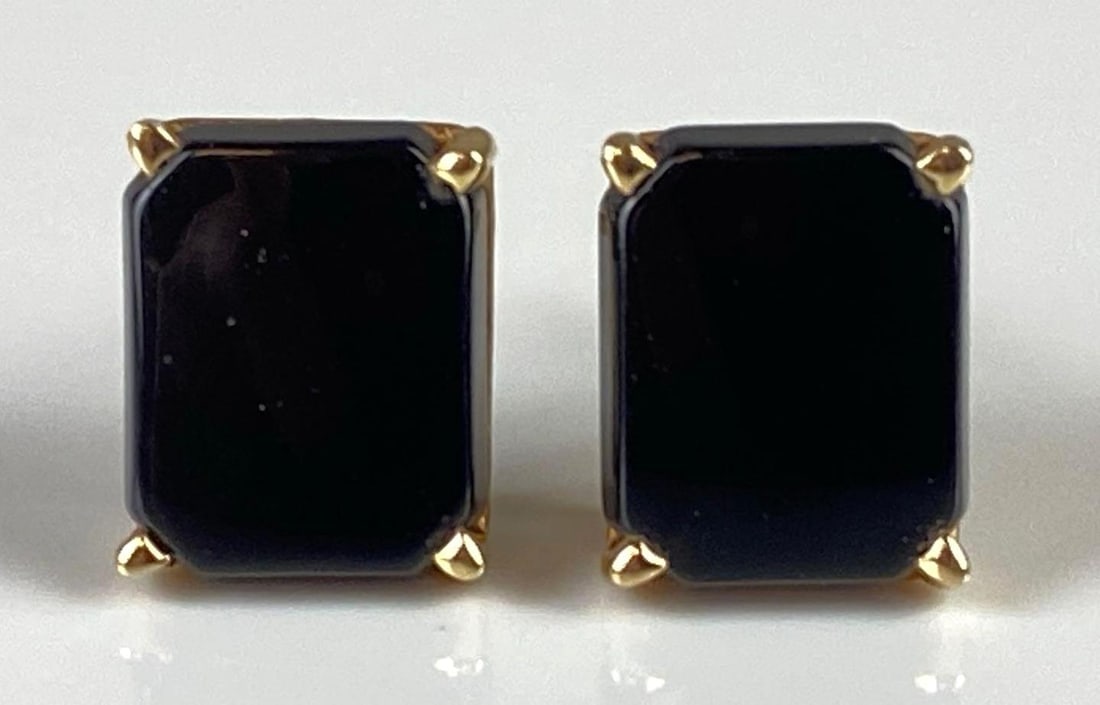 Pair of 14K Gold Garnet Stud Earrings (1 of 4)