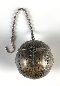 Sterling Silver Spherical Face Motif Tea Strainer