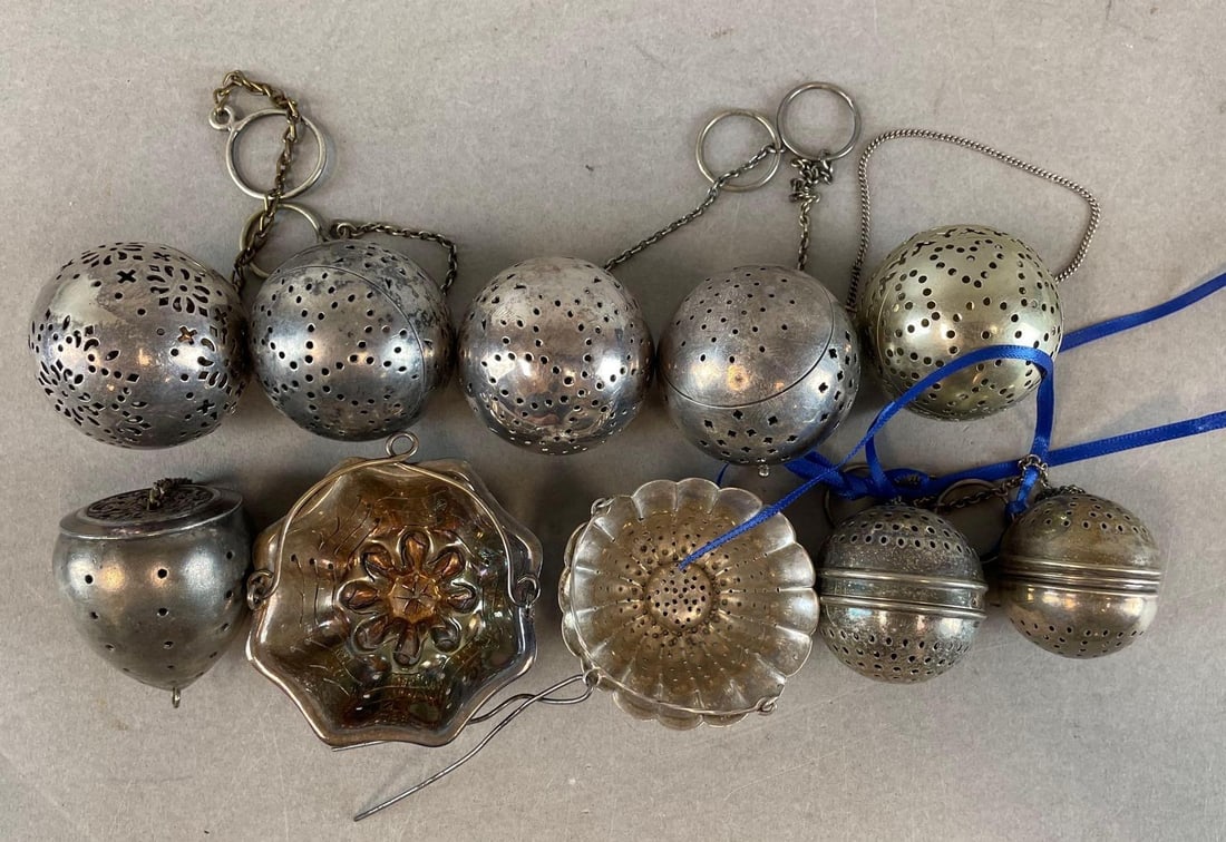 Group of Silver Plated Tea Strainers (1 of 2)