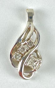 14 K White Gold Diamond Necklace Pendant with