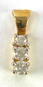 10 K Yellow Gold Diamond necklace Pendant