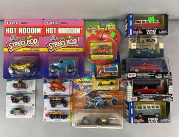 Group of 17 Assorted Die-Cast Vehicles