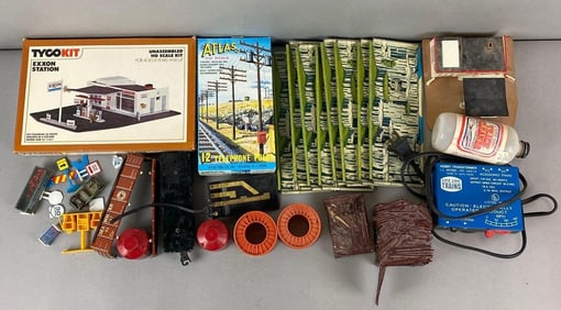 Assorted Train Buildings and Accessories