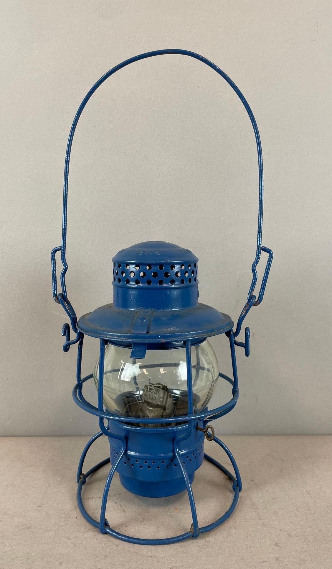 Armspear 1925 Pennsylvania Railroad Lantern (1 of 4)